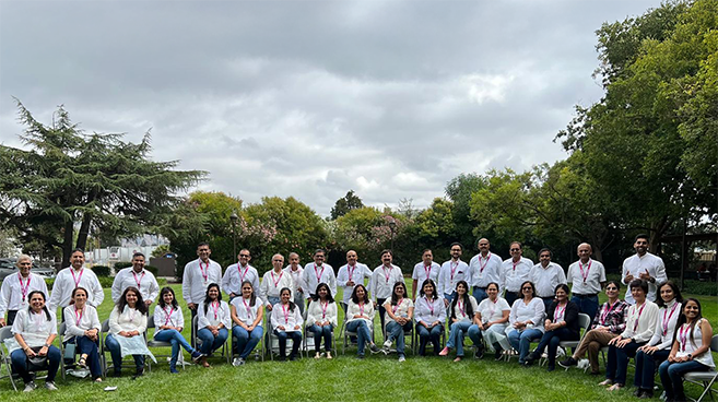 All volunteers outdoor group photo